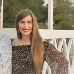 Meet your Posher, Hilari